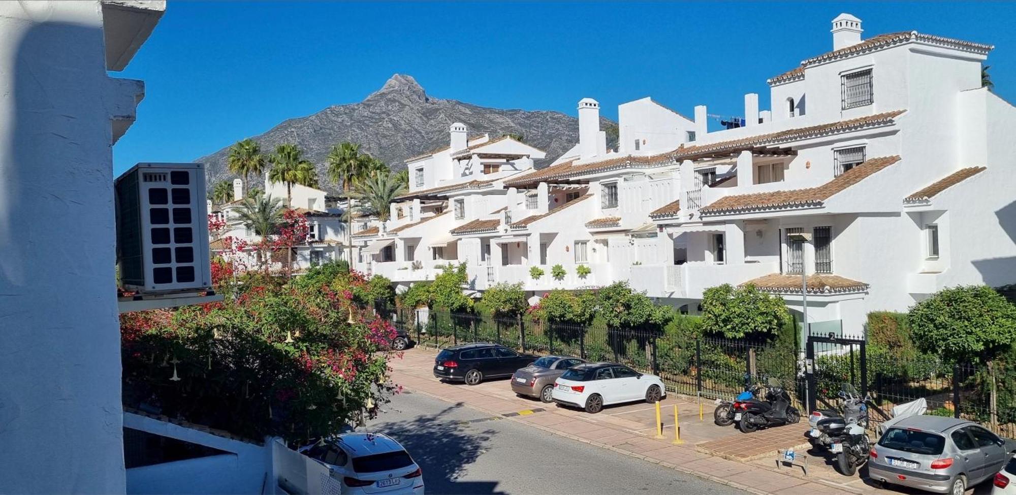 4 Bed House With Pool Walk To Puerto Banus Fast Internet Villa Marbella Kültér fotó