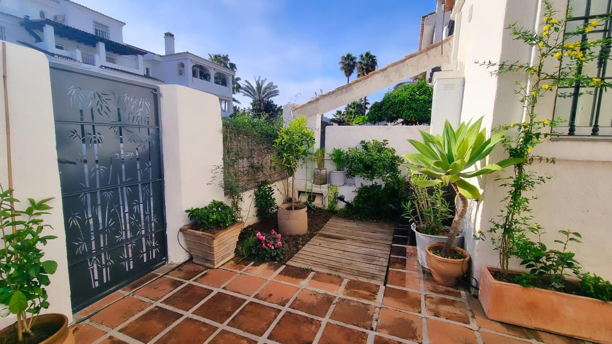 4 Bed House With Pool Walk To Puerto Banus Fast Internet Villa Marbella Kültér fotó